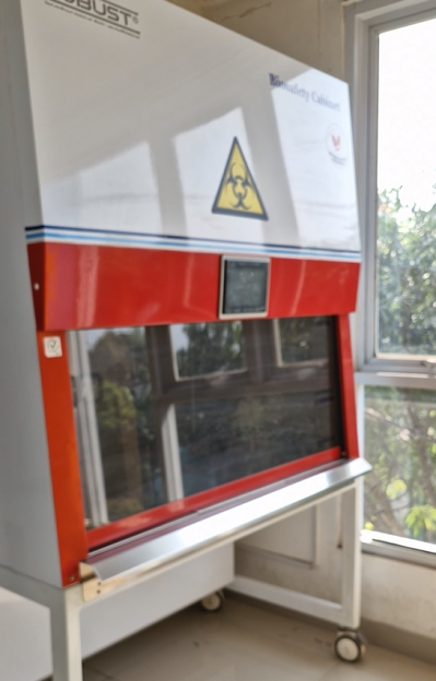 Perbedaan Fume Hood dan Biosafety Cabinet